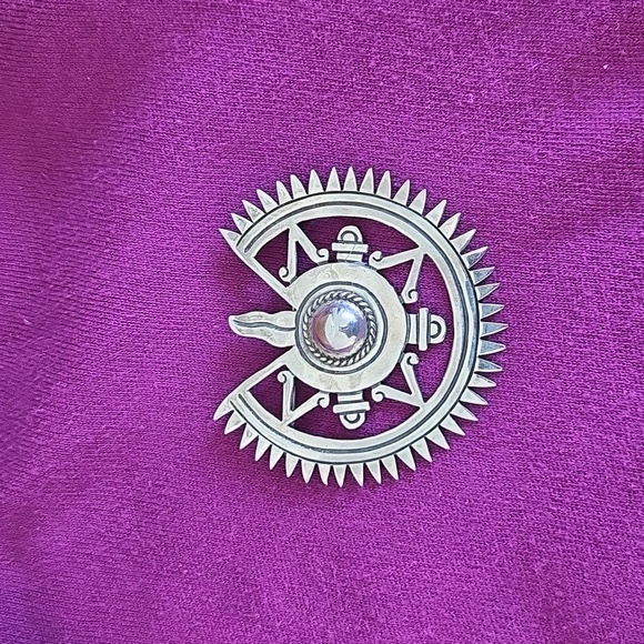 Taxco Mexico Sterling Silver Aztec Sun Brooch/Pendant - Picture 5 of 5